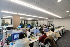上海问问网络科技杭州分公司 以巨头为锚，探索数字服务的新边界